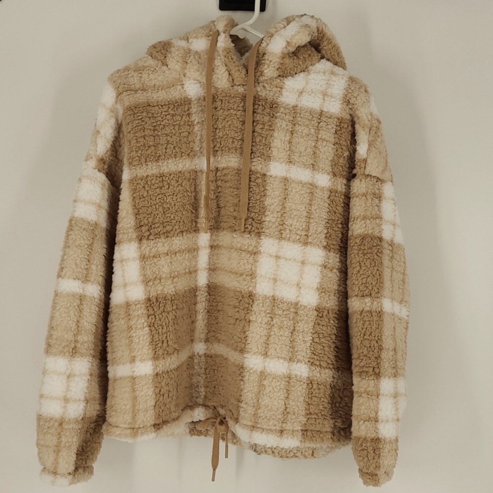 La Vie En Rose Size S Tan and White Plaid Sherpa Style Hoodie